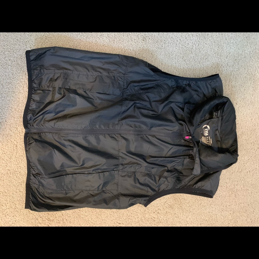Zyia vest